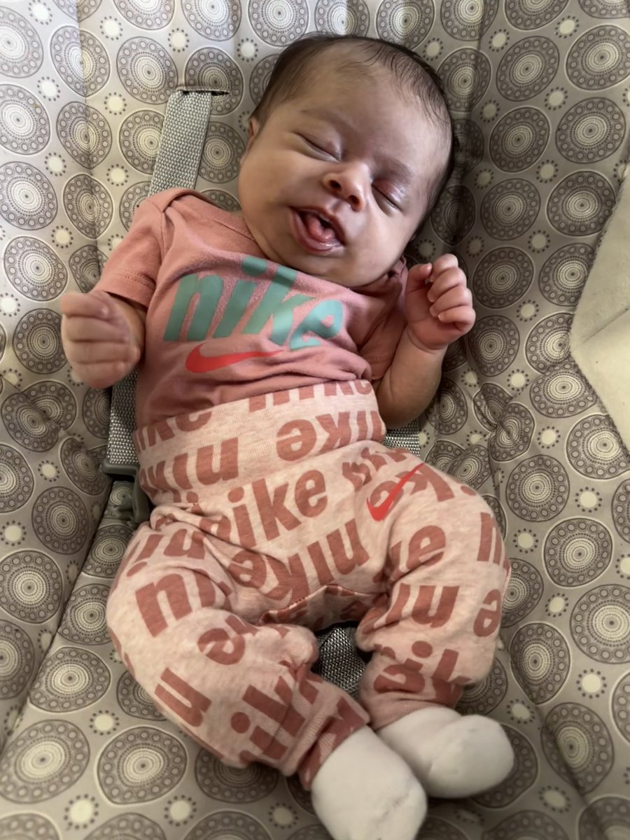 fadedbytay's tweet image. 1 month of loving you, thank you for everything . 

My favorite cuddle buddy🩷

#onemonthold