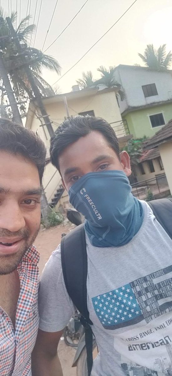 harshitvij's tweet photo. During a recent visit to Goa, I met Sunil while roaming around. He was wearing a @freecultr Bandana and has all the colors now. He ordered them from Amazon and loved them. He said the breathability factor of the product made him fall in love and he uses it all the time. 

This is specially crafted from Bamboo fiber with a breathable and soft feel technology. Gives you a warm feel in winter and a cool effect in summer. 

Perfect for the upcoming smoggy weather. In case anybody wants to try them.
https://t.co/Mxt31LIhsg