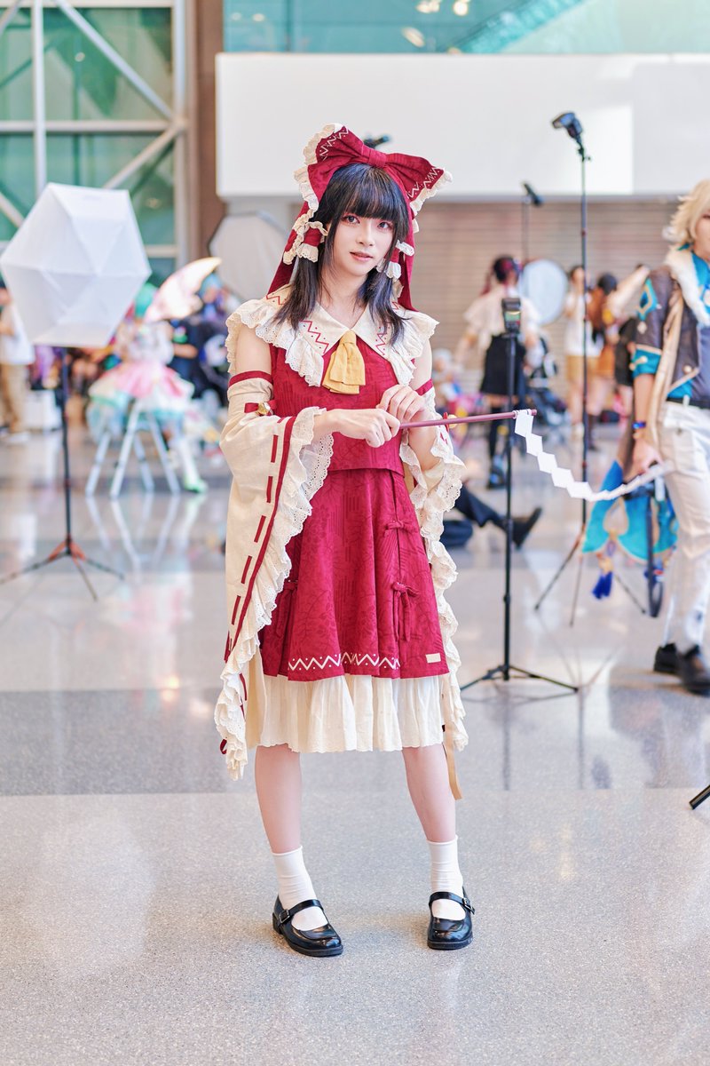 HimeUzuki's tweet image. 让我看看今天又是谁没给神社上贡
📷: @Alice__486 
#cosplay #reimu