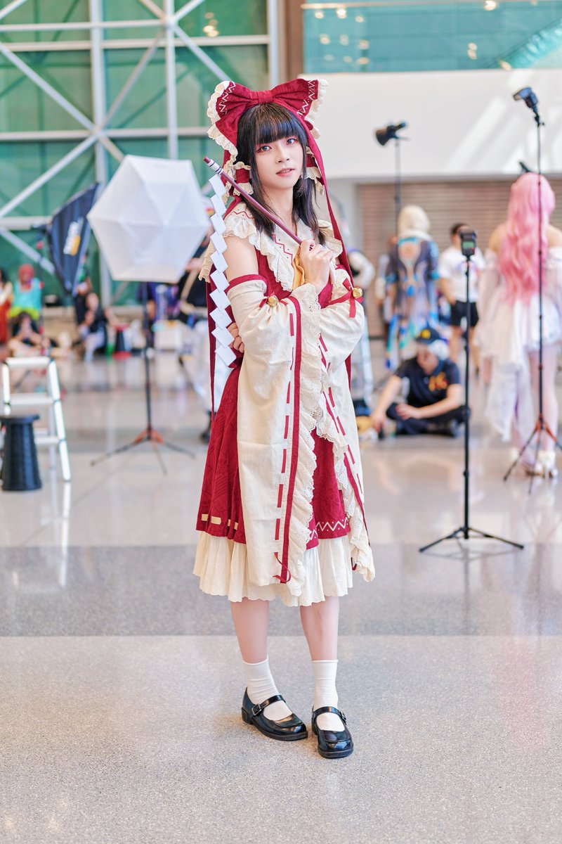HimeUzuki's tweet image. 让我看看今天又是谁没给神社上贡
📷: @Alice__486 
#cosplay #reimu