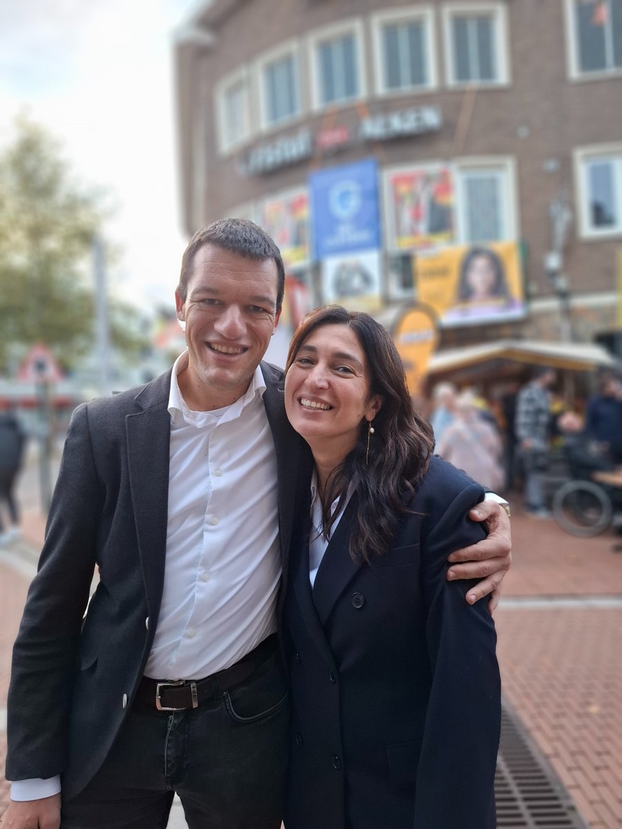 lorenzo_ter's tweet image. Het bloed kruipt waar het niet gaan kan. Na enkele fijne jaren bij de Wetstraatpers, kies ik opnieuw voor het kabinetsleven. Om @Zu_Demir te dienen, topvrouw!