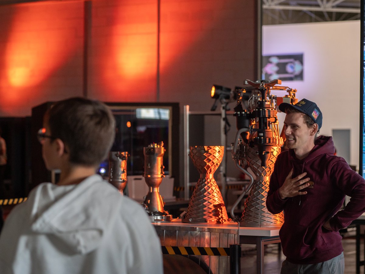 Latitude_eu's tweet photo. [Event entry] A few days ago was #LatitudeOpenDay in our Reims HQ with @_lunion 🏭🎫👐 A great chance to show the #DeepTech team work &amp; insights behind #Zephyr 🚀 ⏩ Partners like #FemmesIngenieures and @RocketLego joined for an inspiring &amp; passionate day of #SpaceTech https://t.co/37Jx3YZVoM