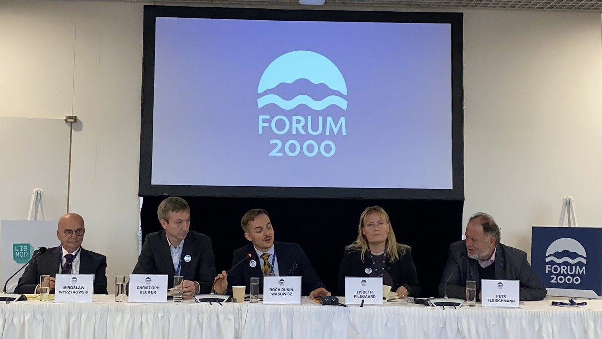 Day 3 at <a href="/Forum_2000/">Forum 2000</a>: Exploring the rise of right-wing populist and anti-liberal parties—what are the roots, and how can we address them? Dr. Fleischmann argues, “The concept of civic nations hasn’t succeeded in the EU; we are still divided into tribes.” #Populism #Forum2000