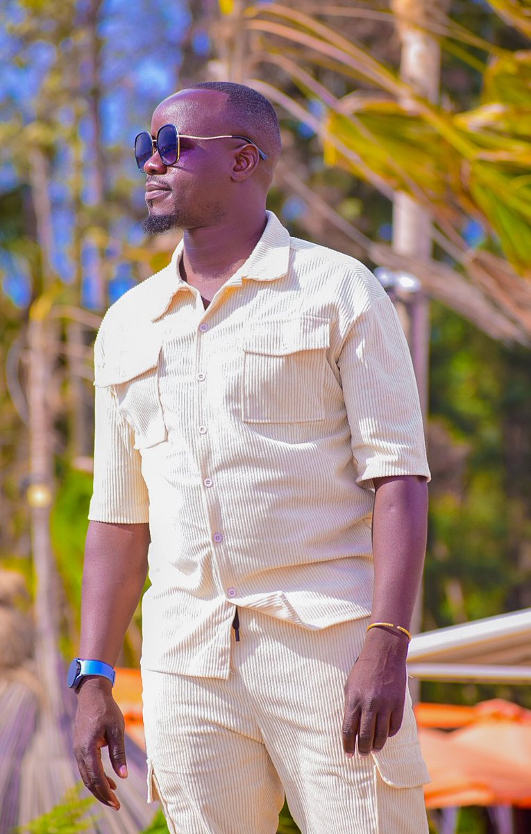 bonmuhindi's tweet photo. THE PATH TO GREATNESS 
- Discipline leads to habits.
- Habits lead to consistency.
- Consistency leads to growth.
- Growth fosters resilience.
- Resilience builds confidence.
- Confidence inspires action.
- Action creates opportunities.
- Opportunities pave the way for success. https://t.co/zt2AkdZGKm