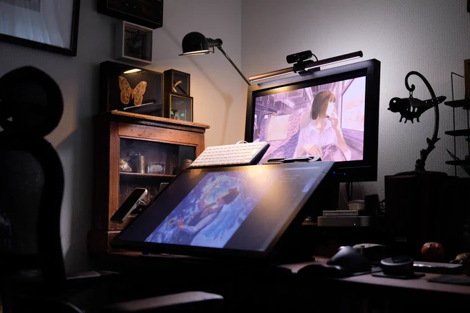 BenQ様よりScreenBar Haloをご提供頂いたので感想を書かせて頂きます。 まずこれまでモニターライトの類は使ったことが無く、あっても無くてもそこまで変わらないだろうと思っていたのですが、今回使用して価値観が変わりました。