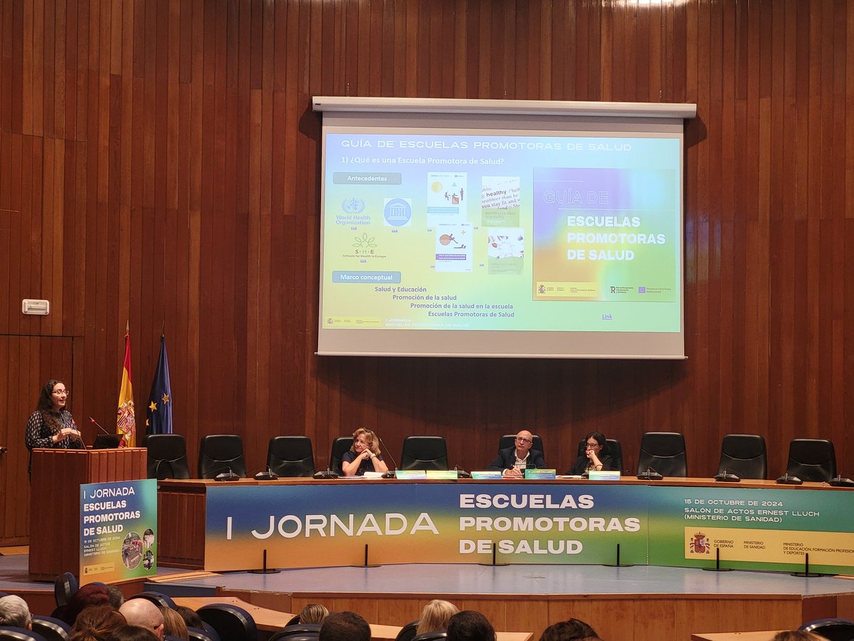 tblue1916's tweet photo. Feliz de haber participado en este proceso y que haya llegado este día con la presentación de la Guía de Escuelas Promotoras de Salud (#EPrS) en la I Jornada de EPrS
¡Gracias @MariaTerolCla! ¡Enhorabuena a todo el Grupo de Trabajo!
@sanidadgob @educacion_papps https://t.co/290NY4erXz
