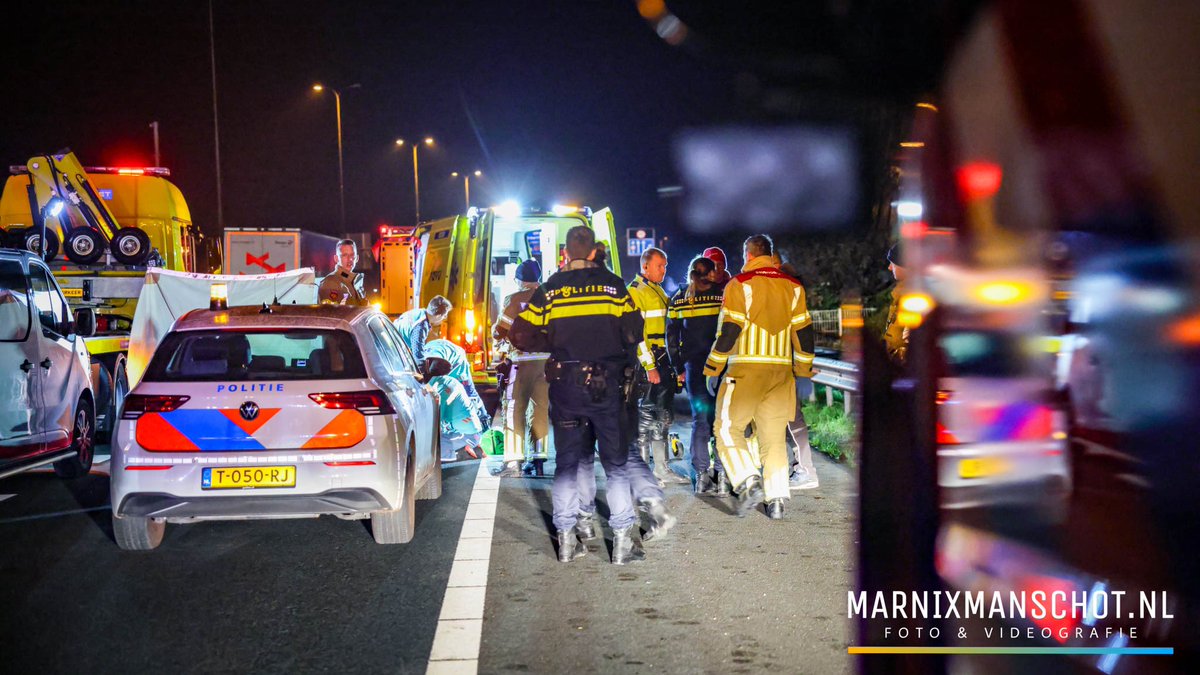 Bestuurder onwel op snelweg A28 Amersfoort, hulpdiensten bieden hulp