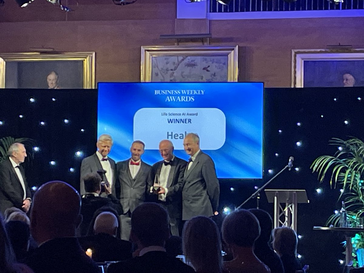 #SJIC CEO Barnaby Perks was delighted to present <a href="/healx/">Healx</a> with the <a href="/businessweekly/">Business Weekly</a> Life Science AI Award at the recent ceremony. Congratulations to all the winners, everyone nominated, the organisers and fellow sponsors. It was a great evening!
#Cambridge #Awards