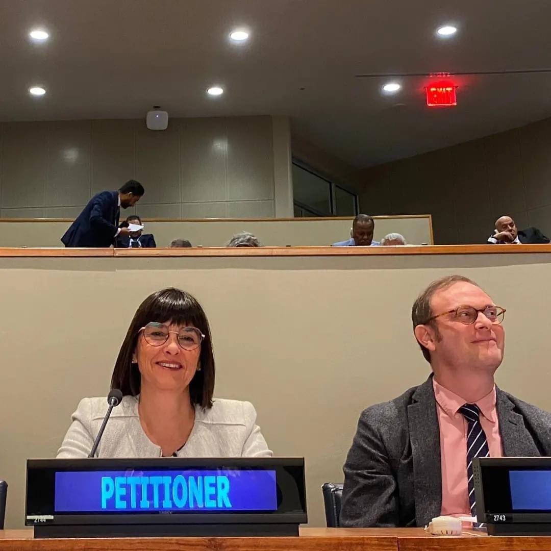 PSMMenorca's tweet image. 👋 La diputada Joana Gomila Lluch ha defensat a les Nacions Unides el dret del poble sahrauí a decidir el seu propi destí 🇪🇭

Com a membre de l’Intergrup ‘Pau i Llibertat per al Poble Sahrauí’, ha intervingut a l’ONU, a Nova York

#SàharaLliure #FreeSahara