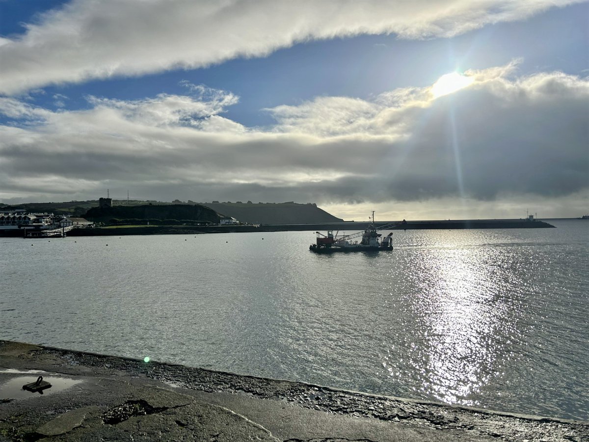 Catch the ferry ⛴️ from #plymouth Barbican to Mount Batten where there are great coastal walks to explore as part of the South West Coast Path. To see ferry times visit ☞ tinyurl.com/yv7tp7h8
#plymotion