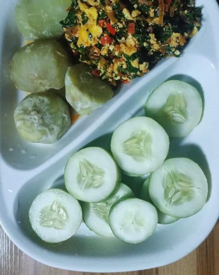 3 Nutrition Advice that are Making You Sick.

1) "Eat more fruits"

2) "Avoid eggs"

3) "Avoid meats"

From my POV, this is very CARELESS. 

Let me explain:

The truth is,

As humans evolve, so do studies on health and nutrition.

But health care experts seem to be stuck to a