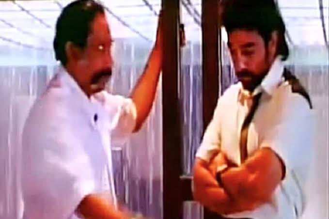 nellaichidamba1's tweet photo. 98% வீத பணி முடிஞ்சிருச்சிதேன்
ஆனா மழை பெஞ்சா தண்ணி ஏன் தேங்குதுன்னு நம்ப 
பயலுககிட்ட கேட்டா ?
உருட்டத்தான் செய்வாய்ங்க.....

@hariharanvenkat 
@seelanano 
@velsaravanaa 
@Ramarun5 
@GGurusara 
@AK179010 
@VelanmaiT 
@Sasi_Prasanth26 
@offlThangaraj https://t.co/1Potle0nfE