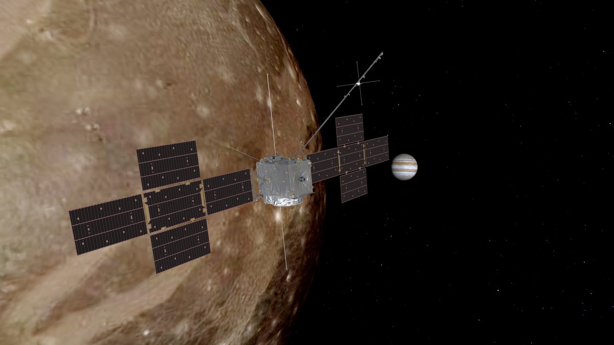 ESA_JUICE's tweet image. What’s better than one Jupiter-bound spacecraft? Two!
#ESAJuice will join forces with @EuropaClipper to tackle one of the biggest questions out there: are there ingredients for life in the Jupiter system?
Learn more about this dream team 👉 esa.int/Science_Explor…