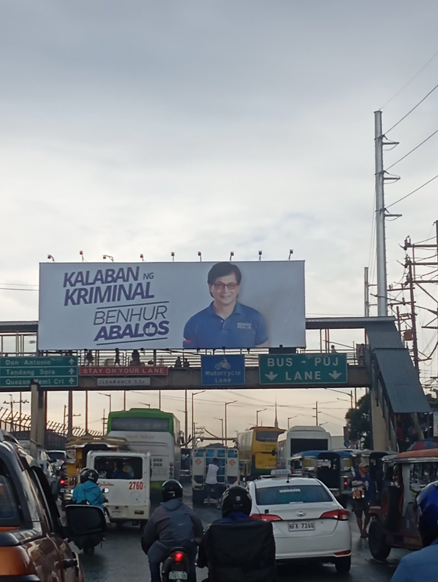 mchristiaaannn's tweet photo. Kung sino man po ang graphic artist ni Benhur Abalos, masyado po maliit ang 'ng' 

Mukhang: KALABAN KRIMINAL Benhur Abalos https://t.co/98iSr0OyO0