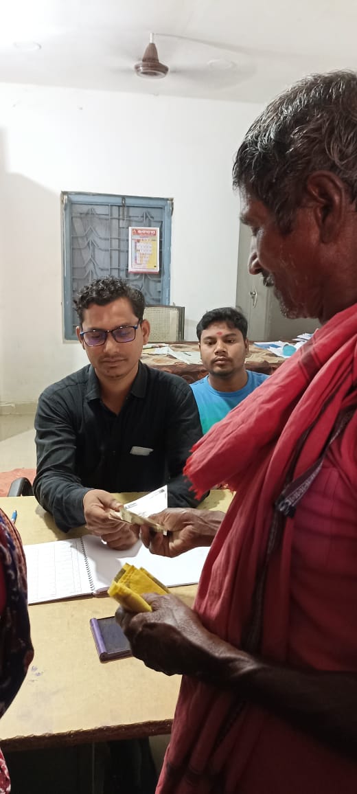 Distribution of Social Security Pension at different Grampanchayats of Saintala Block 
<a href="/CollectorBgr/">Collector & DM, Balangir</a> <a href="/SSEPD2/">SSEPD</a>