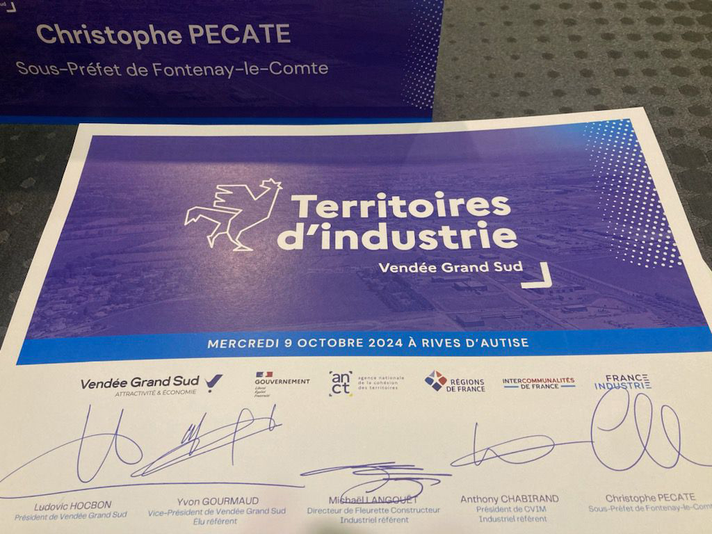 Lancement du label territoire d'industrie Vendée Grand Sud en présence de Christophe Pecate, sous-préfet de Fontenay-le-Comte.
Une mobilisation collective, élus, industriels, collectivités et État en faveur du développement industriel, de l'innovation, des compétences et de la