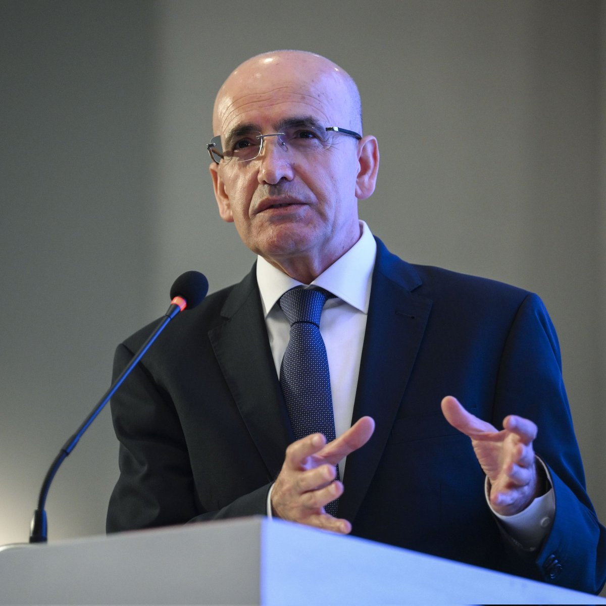 Hazine ve Maliye Bakanı Mehmet Şimşek: "Enflasyon düşüyor, düşmeye devam edecek."

#haber #sonsakika #enflasyon #GrandeFratello #хтивийпонеділок #FayeYoko #bambam #حيـفآ #FayePeraya #صباح_الخير #ZAAR #Gaza #HEESEUNG