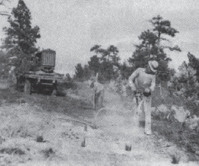 LRonLacy's tweet image. #OTD in 1933
Native American workers in the #CCC, at the #FortApache Indian Reservation in #Arizona, 1933. Photo from *Indians At Work*, U.S. Office of Indian Affairs, October 15, 1933 edition
@LivingNewDeal
#CivilianConservationCorps