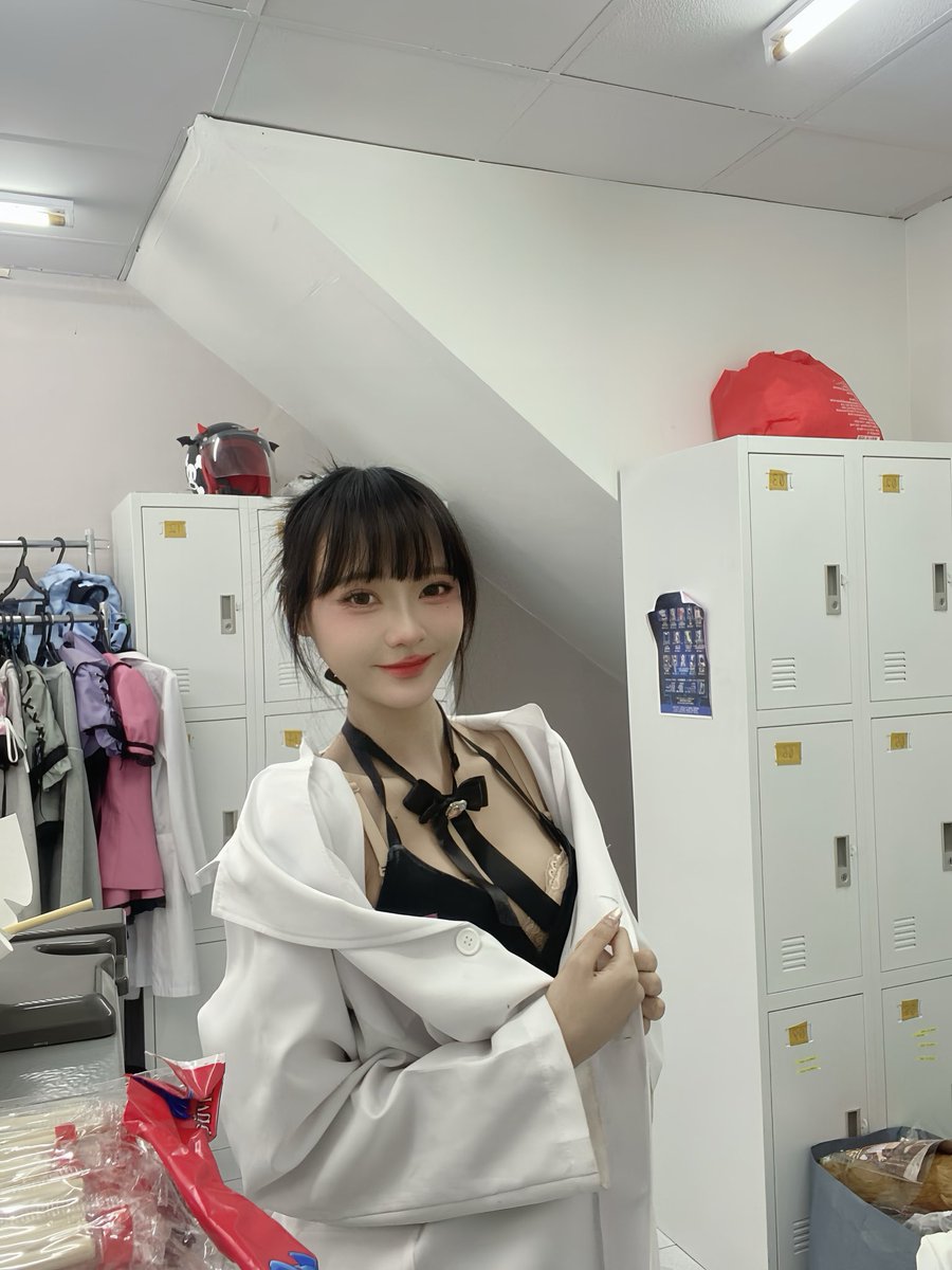 EMI tweet media