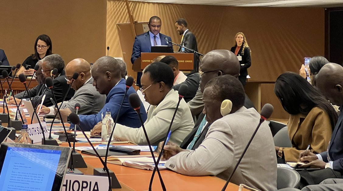 Alexandria Bohémier (@a_bohemier) on Twitter photo On the crisis in 🇸🇩, <a href="/mamadou_dbalde/">Mamadou Dian Balde</a> (<a href="/Refugees/">UNHCR, the UN Refugee Agency</a>) has 3 key messages:
👉 Urgent need for life saving activities
👉 The crisis is reversing development gains
👉 Sudan presents an opportunity to change the way we work
"Now is the time. We need peace. We need a ceasefire."
#ExCom On the crisis in 🇸🇩, <a href="/mamadou_dbalde/">Mamadou Dian Balde</a> (<a href="/Refugees/">UNHCR, the UN Refugee Agency</a>) has 3 key messages:
👉 Urgent need for life saving activities
👉 The crisis is reversing development gains
👉 Sudan presents an opportunity to change the way we work
"Now is the time. We need peace. We need a ceasefire."
#ExCom