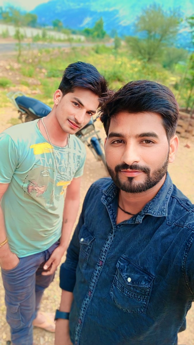 Dineshsingh8104's tweet image. ढूंढो सुकून तो सिर्फ खुद में है,
दूसरों में सिर्फ उलझने मिलेंगी..!!

#muneshgurjar
#dineshsingh