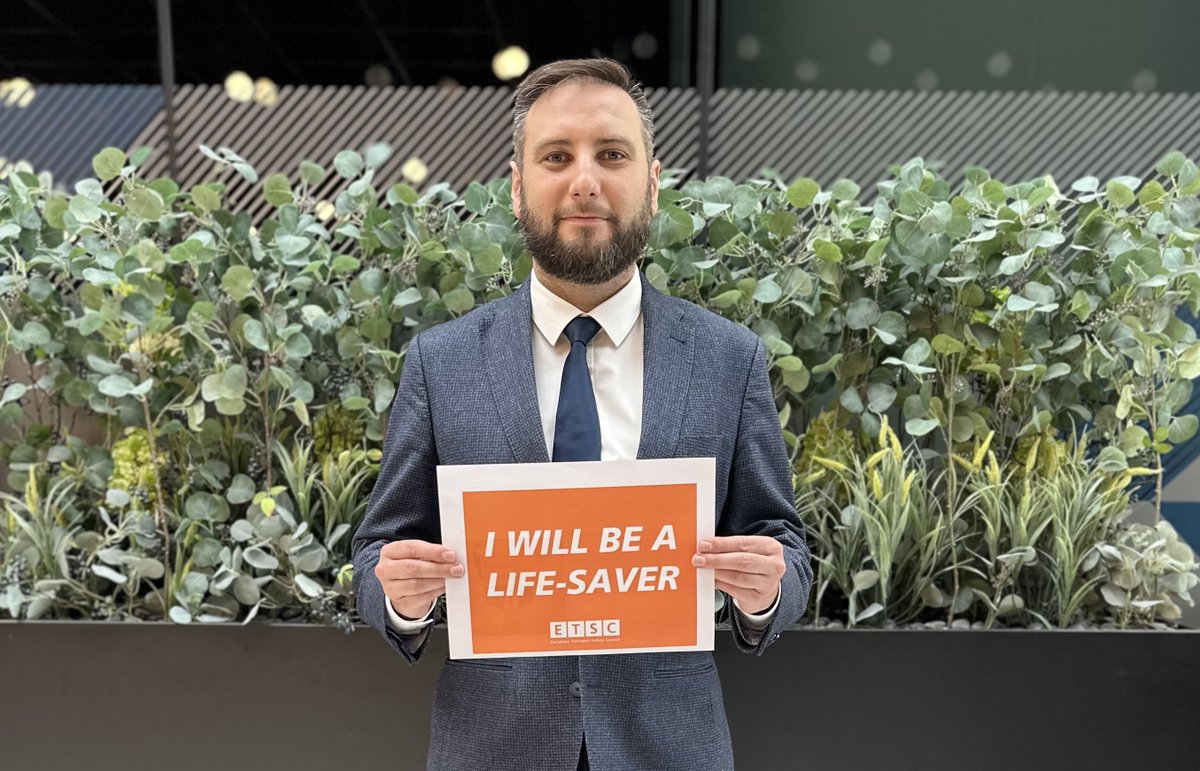 Thank you to Vladimir Svet, Minister of Infrastructure 🇪🇪 <a href="/MOEestonia/">EE Ministry of Climate</a>, for reaffirming your commitment to the EU target to cut road deaths by half by 2030.

#iwillbealifesaver

<a href="/EEinEU/">Estonia in the EU 🇪🇪🇪🇺</a> <a href="/EstonianGovt/">Estonian Government</a> 

etsc.eu/life-saver