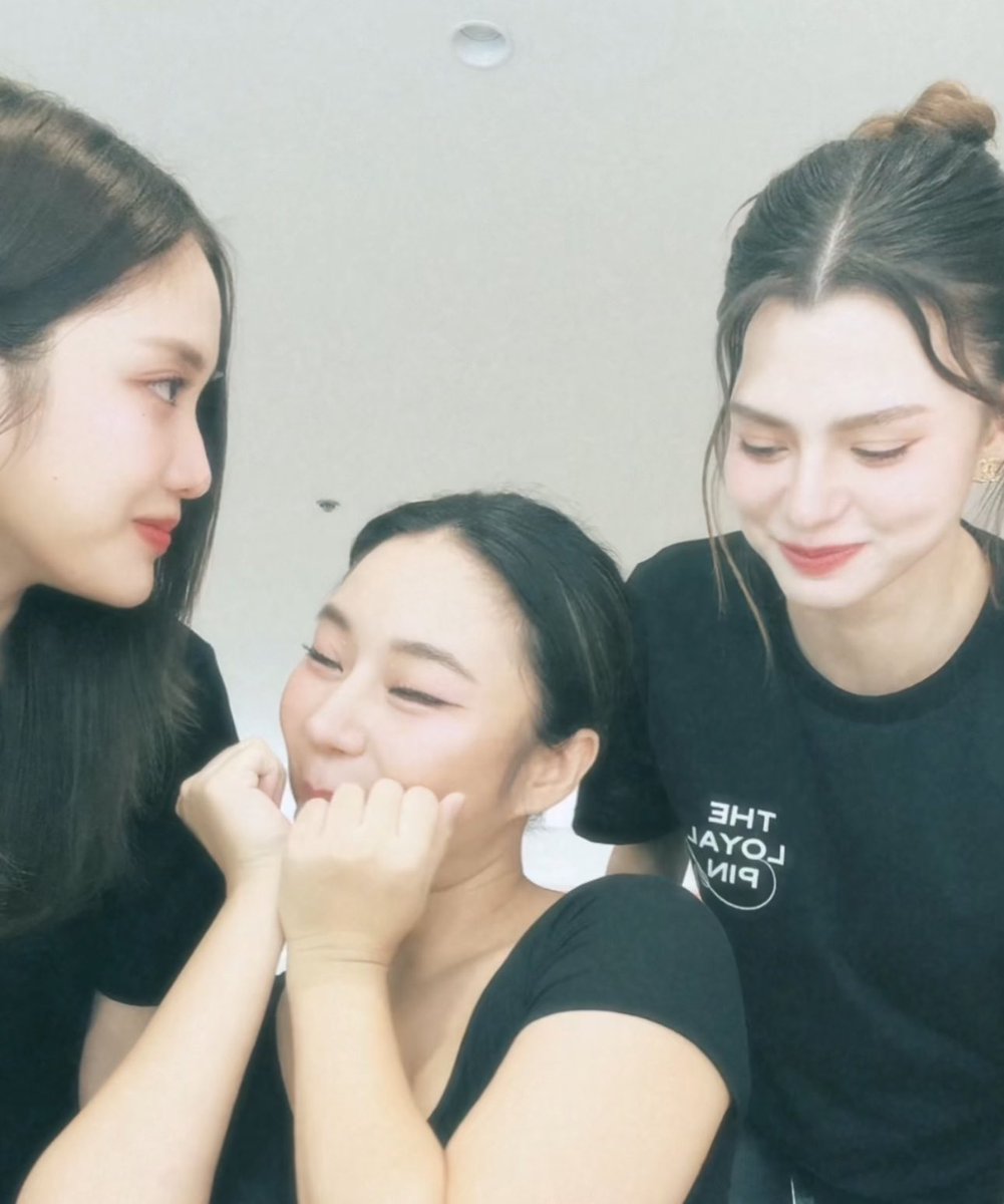 mywhitelilly_'s tweet photo. 🙂‍↔️🤍 https://t.co/0aDSHbfL0K