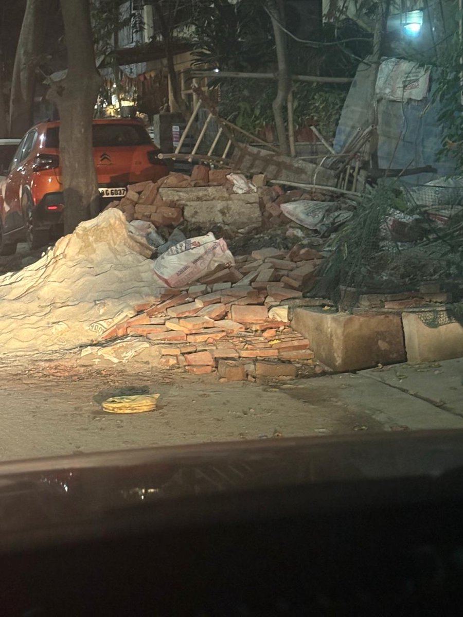 Blatant violations of Civil and GRAP rules by builder of under construction house C 779B sushant lok 1 Gurgaon
<a href="/MunCorpGurugram/">MCG</a> <a href="/OfficialGMDA/">GMDA</a> <a href="/CAQM_Official/">Commission for Air Quality Management</a> 
<a href="/moefcc/">MoEF&CC</a> <a href="/HTGurgaon/">HT Gurugram</a> <a href="/TOIGurgaon/">TOI Gurgaon</a> <a href="/gurgaonpolice/">Gurugram Police</a> <a href="/I_Am_Gurgaon/">iamgurgaon</a> <a href="/CPCB_OFFICIAL/">Central Pollution Control Board</a> <a href="/HspcbS/">HSPCB GURUGRAM SOUTH</a> 
<a href="/cmoharyana/">CM</a>
#airpollution #GRAP