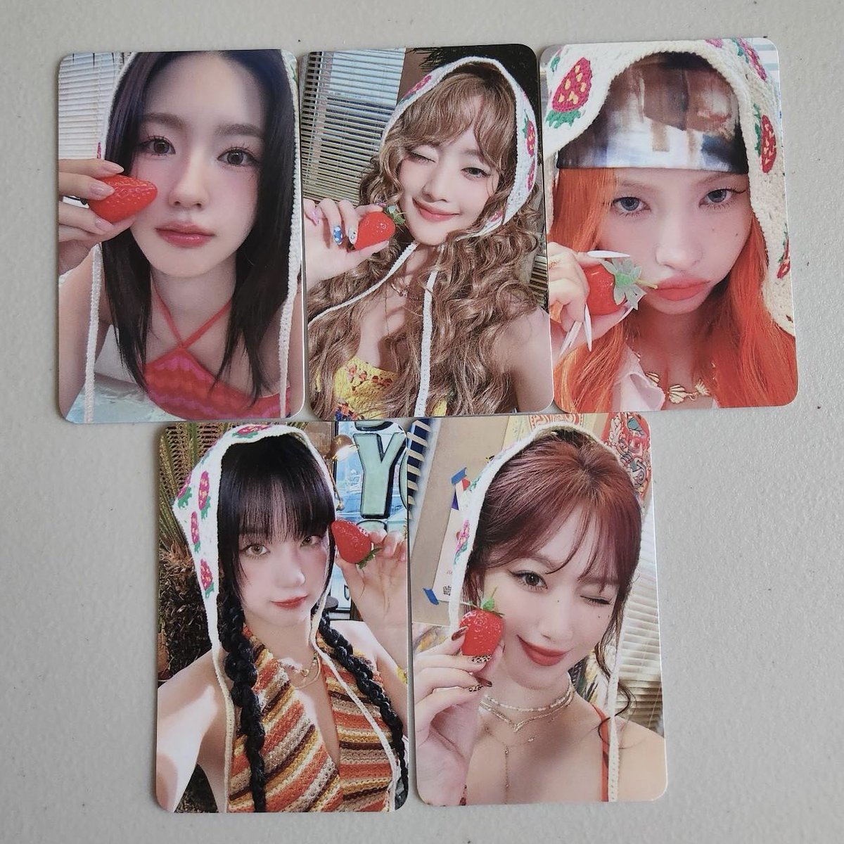 some rlps of makestar strawberry (p1-2) & mini hair clip (p3-4