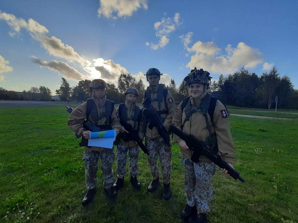 12. oktobrī Liepājā norisinājās 1. novada pārvaldes organizētās jaunsargu militārās sacensības "Iron Team".

Lasi vairāk 👉cutt.ly/yeA6ii1w

#Jaunsardze #AugsimLatvijai