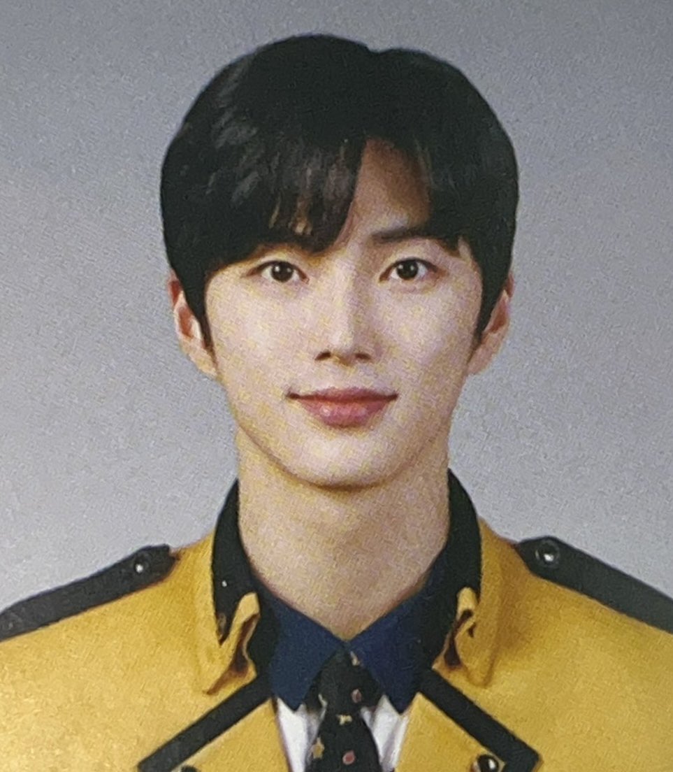 Serenes, this is not about #GARAM, let's support #RIIZE's fandom BRIIZE, who are going through this difficult time right now.
Regardless of the reason for removing a member, let's show solidarity.    

BRING BACK SEUNGHAN  
JUSTICE FOR SEUNGHAN   
#SMSupportsBullying #RiizeIs7