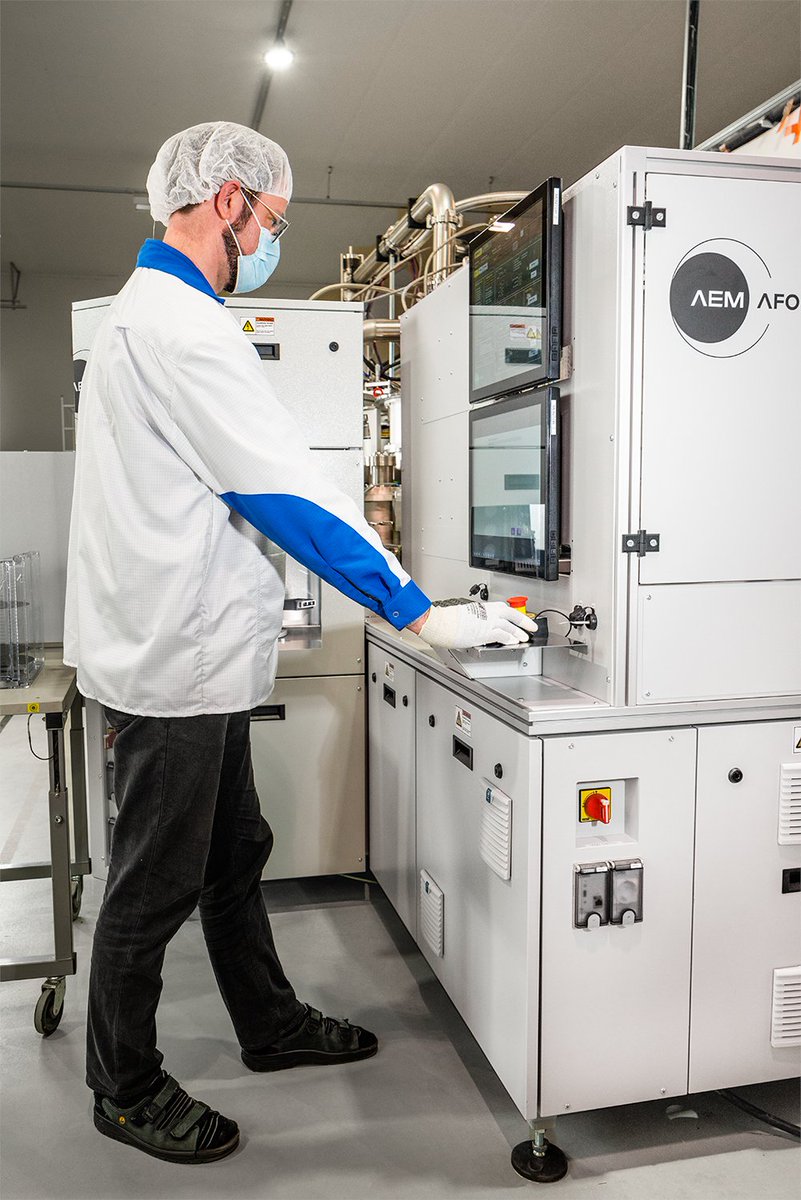 BlueFors_Ltd's tweet image. Our Cryogenic Wafer Prober can probe 300 mm wafers at temperatures below 2K.
This paves the way for industrial-level production of high-quality #quantum devices in fields like #quantumcomputing and #quantumsensing.
Discover more here: bluefors.com/products/cryog…
#CoolForProgress