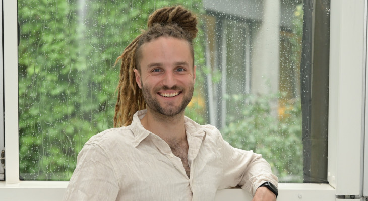 ❓ Eine App für mehr #Nachhaltigkeit in der #Ausbildung? 🤷🏽🤷‍♂️ Johannes Vollbehr von PROSUMIO Learning erklärt im Gespräch mit Leando, warum digitales Lernen wichtig ist und wie das NIB- Projekt ZBN innovative Bildungswerkzeuge einführt. 🚀 👉 bit.ly/3UbFsqd   🌱📱