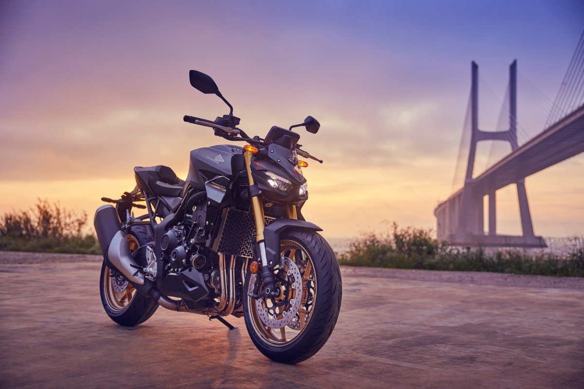 Motor Cycle News tweet media