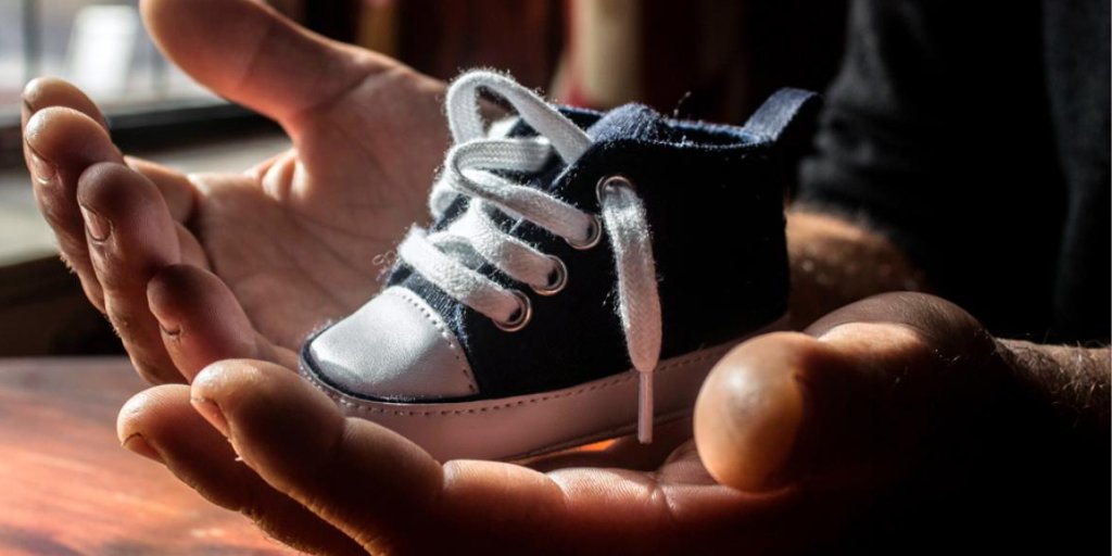 La muerte pone fin a la vida, no al amor

✍️ Artículo de <a href="/JosepParis/">Josep París Giménez</a> sobre el documental #Unaestrellafugaz de @Ignasiguerrero y Arturo Méndiz en el Día del #dueloperinatal #tuapoyoenred

👉 tuit.cat/XRcwi