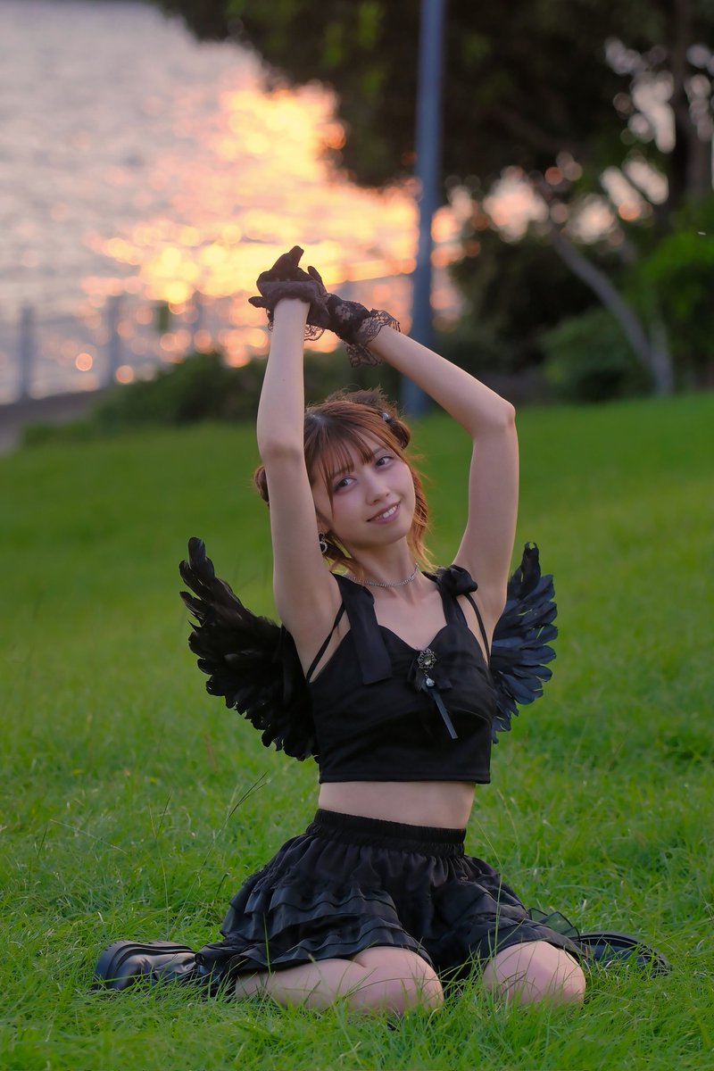 oKByz43iSbMkDXS's tweet image. 夕焼け小焼けで日が暮れて〜
カラスじゃないよ。ブラックスワンだよー。
model   梶原おもちさん
 @omochi_roooom  
#梶原おもち  さん
#フレッシュ撮影会
#ハロウィンダイサツ