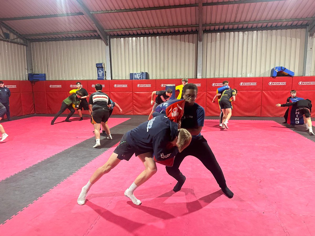 FevFoundation's tweet image. FEV FUTURES | 🏉
The lads from our Fev Futures session last night did some great work! It&apos;s fantastic to see them all putting in the effort. 👏

You can find out more &amp;amp; book online here: featherstoneroversfoundation.org/fev-futures-in…

#RugbyLeague #RugbyLeagueDevelopment #RLDevelopment