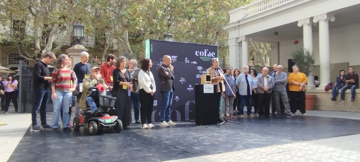 🍂 Aquesta tardor l'equip de la #MostraIgualada no para!  

💥 Aquest cap de setmana hem estat a la 27a <a href="/FMediterrania/">Fira Mediterrània</a> participant de reunions amb mercats estratègics, en una trobada amb la junta de <a href="/COFAENET/">COFAE</a> i a l'entrega dels Premis COFAE.