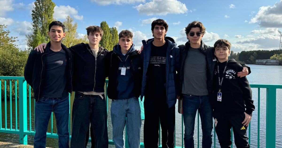 tasisengland's tweet image. 🎢Physics Trip to @THORPEPARK! 🎢
Q: What did our AP and IB Physics learn from facing a beyond vertical drop of 100 degrees on a rollercoaster?
A: Physics!
#TASISEngland #InternationalSchool