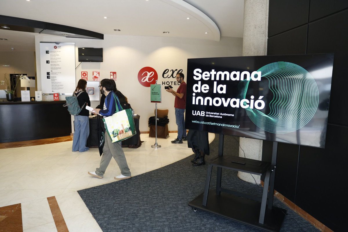Ja ho tenim tot preparat per a la Fira de la Innovació! 🤩 Som a punt de donar el tret de sortida a la inauguració de la jornada. #SetmanaInnovacióUAB