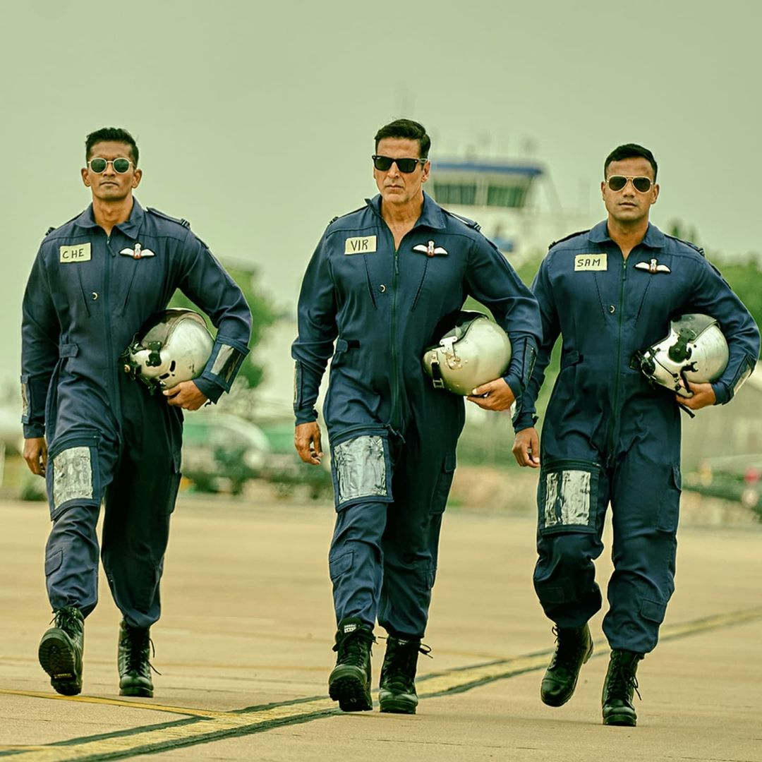 KRVamsi_'s tweet image. Stills From #Sarfira !!! 

Streaming Now om Disney + Hotstar!! #AkshayKumar