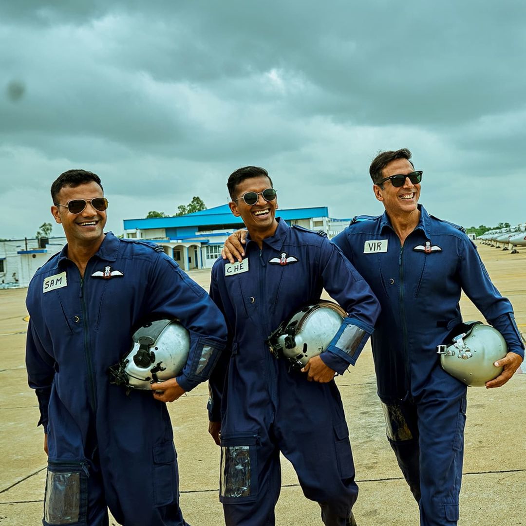 KRVamsi_'s tweet image. Stills From #Sarfira !!! 

Streaming Now om Disney + Hotstar!! #AkshayKumar