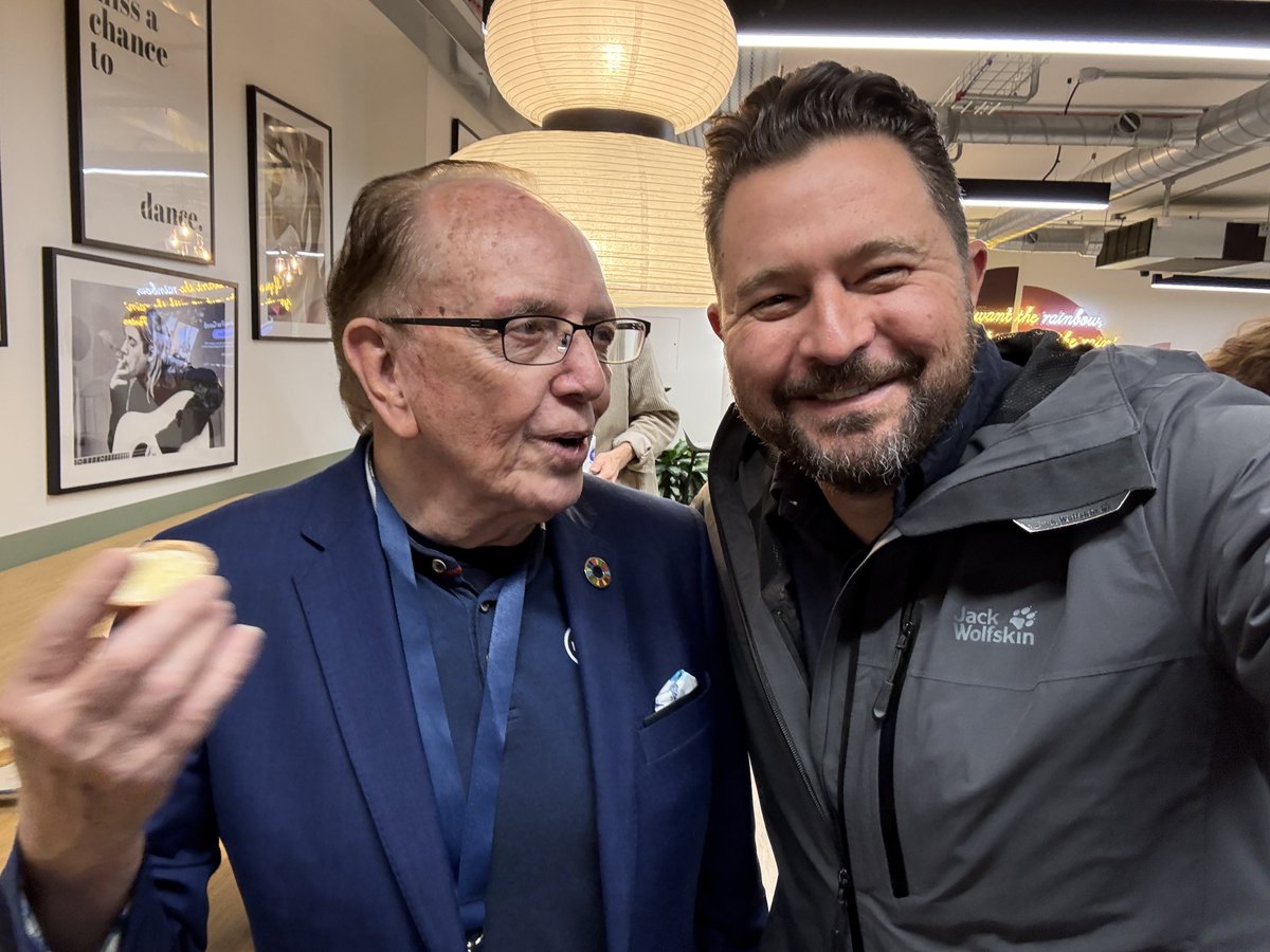 Daniel Priestley tweet media