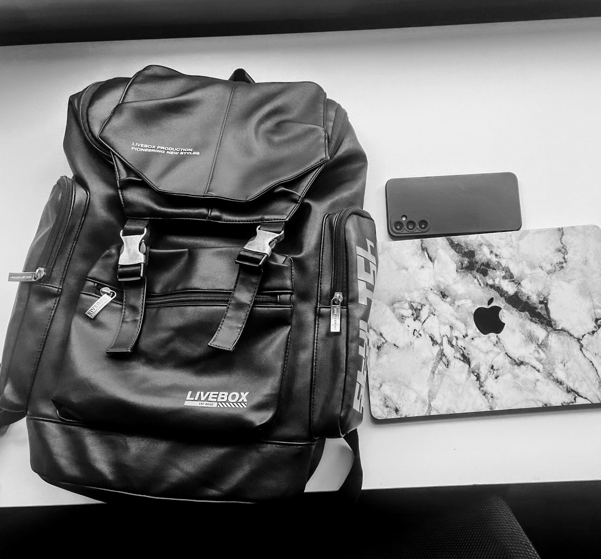 CodesShad's tweet image. Took a 2 months break,  damn it feels good buana. Burn out drained for the longest.
Nimekula misheveve kiasi sasa nikufanyia hizi bugs hesabu ya minus😂😂😂

#techkenya 
#Kenya