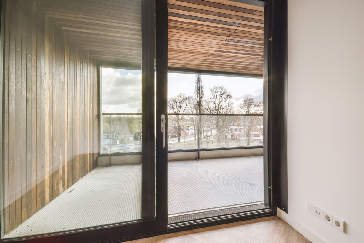 In this article, Aluproof runs through the advantages of aluminium sliding doors in modern construction. Ad. 

Learn more: ow.ly/MZI930sHbcm