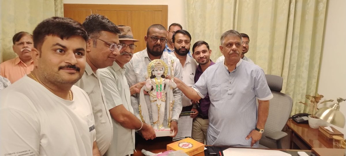 Vishwjeet mitra(विश्वजीत मित्रा) tweet media