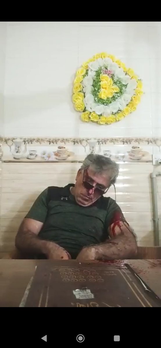 خواهش میکنم وقتی یکی از خود*کشی حرف میزنه جدی بگیرید
این بیچاره نیم‌ساعت تو لایو داشت از قصدش برای خود*کشی حرف میزد یعنی یه شیرپاک خورده‌ای نبود به دادش برسه
😔😔😔😔😔😔