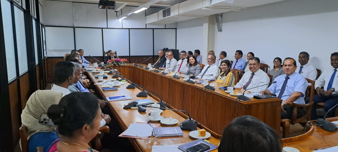 Today, members of the CASA, along with the Young Ship Sri Lanka team, held a meeting with the newly appointed Chairman of the SLPA, Admiral S. S. Ranasinghe (Retired), and VC Eng. Herath M.P. Jayawardhana, along with the Management. #SriLanka #Maritime #MaritimeConnectivity