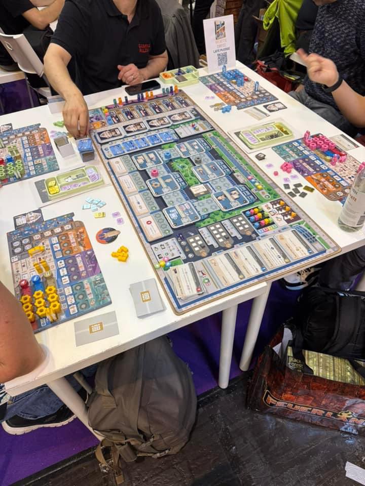 KinsonKeyGames's tweet photo. A few highlights from #SPIEL #Essen earlier this month. Thanks to @DrandaGames for taking and showing off a copy of #GalacticCruise! https://t.co/cvxNK8v0it