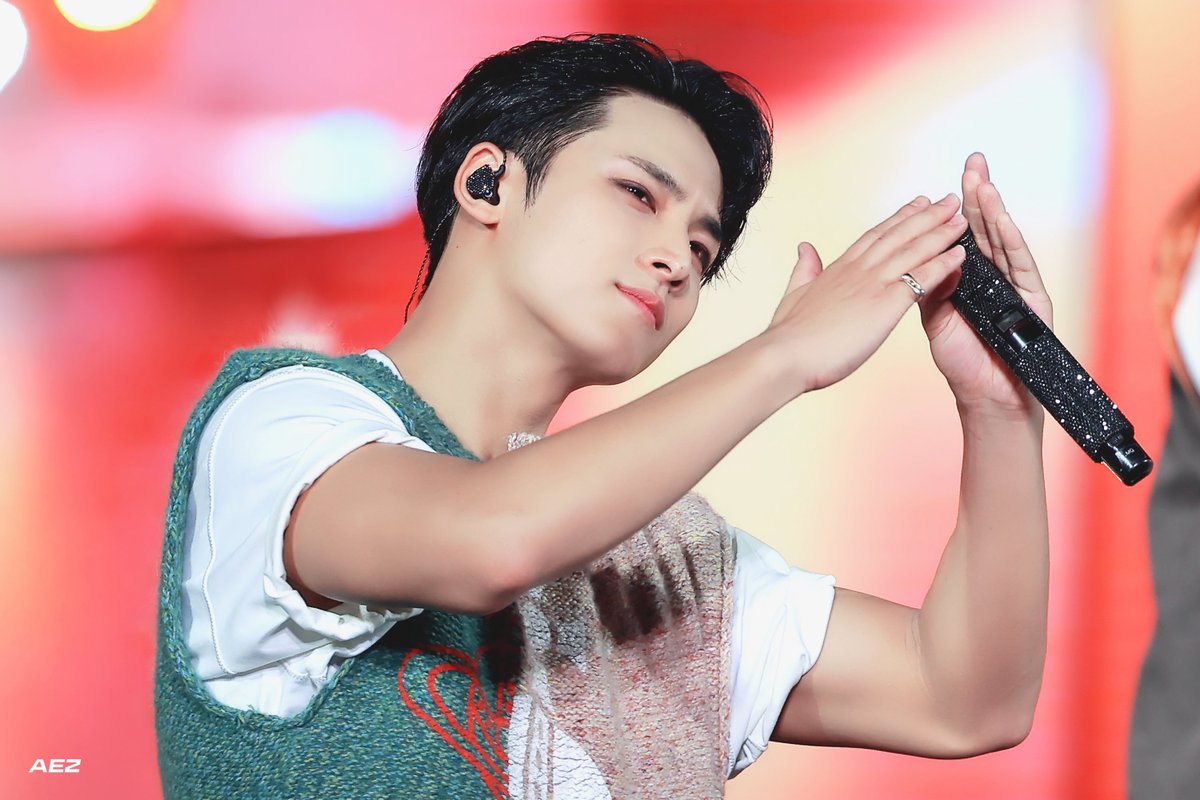 241013 RIGHT HERE in GOYANG  

#민규 #MINGYU #SEVENTEEN